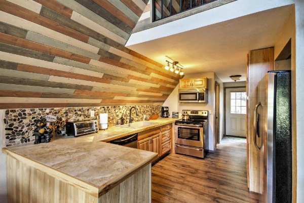 Hillside Cripple Creek Cabin with Hot Tub, Mtn Views! image 14